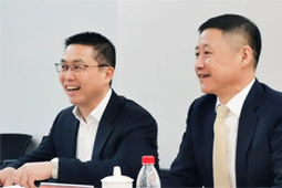 第十三届全国政协委员、经济委员会副主任，中国国际经济互换中心常务副理事长毕井泉到访mansion88·明升官方网站，深刻互换大健康产业发展