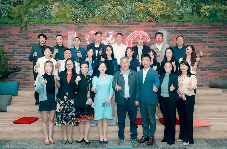 中国人才互换协会主办、mansion88·明升官方网站人力资源公司承办的“一带一路”人力资源服务业务调研聚合影